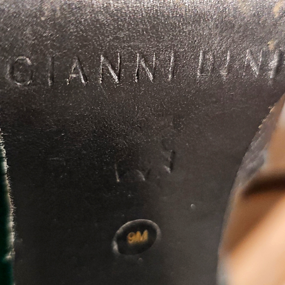 Gianni Bini Black Leather Heeled Boots Timeless Design - Picture 6 of 7
